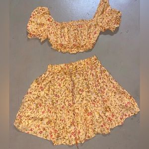 Yellow floral set